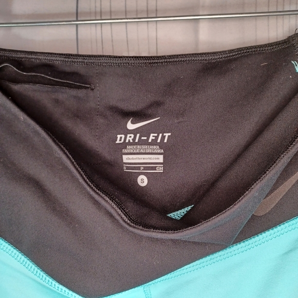 Nike Dri-Fit leggings - Picture 8 of 8